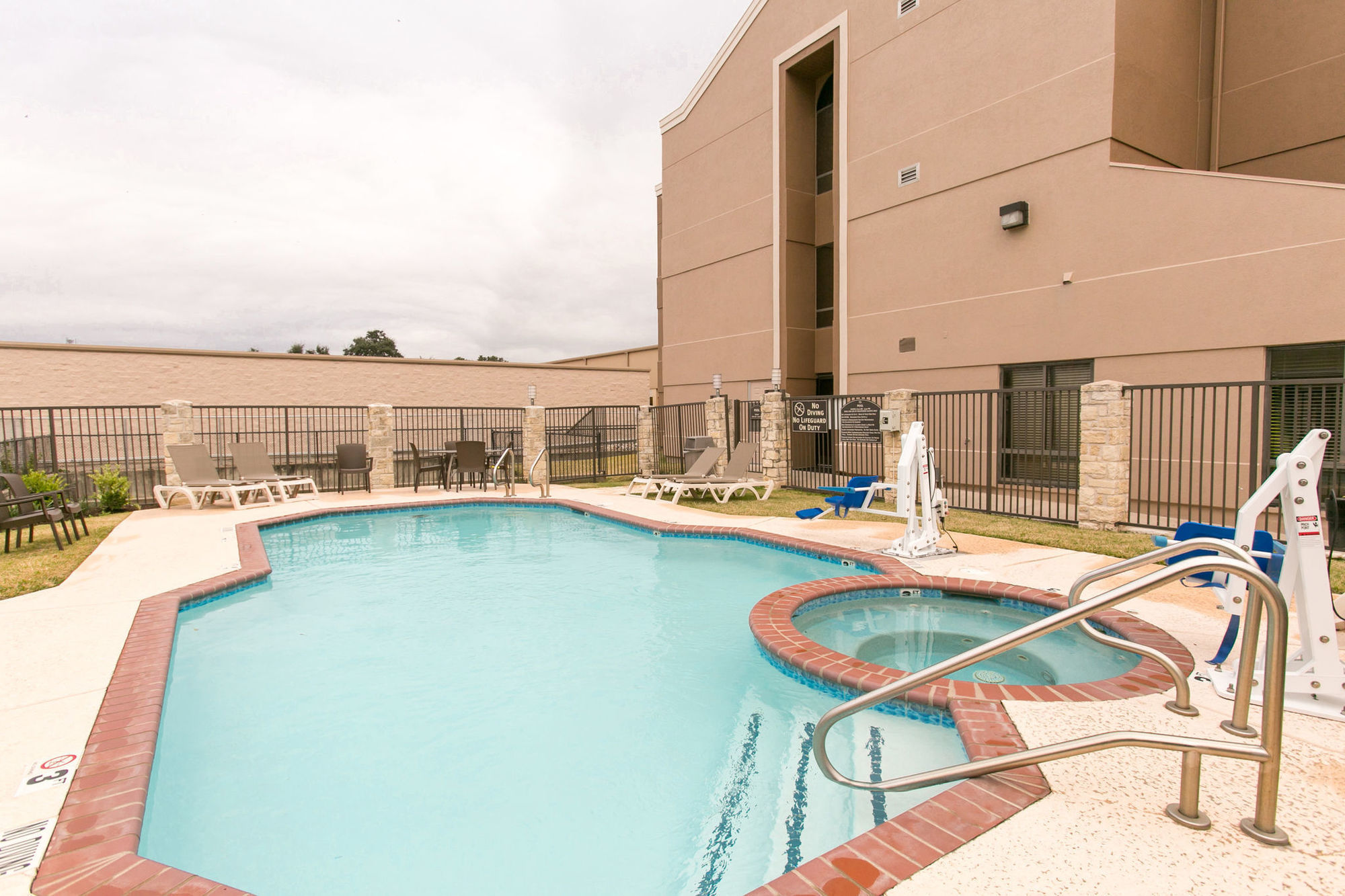 Comfort Suites Austin Nw Lakeline Facilidades foto